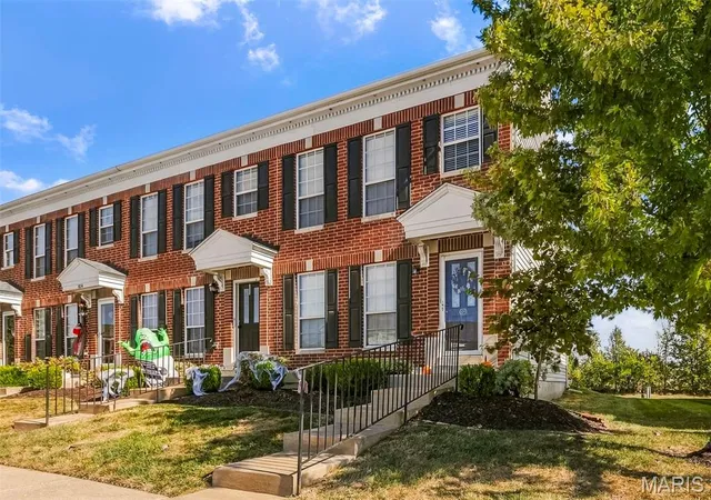 Photo 3 of Sale Pending at 850 Brookmead Dr #308, O Fallon, MO 63366 | MLS# MIS26066278 | Listing updated on 2026-10-18
