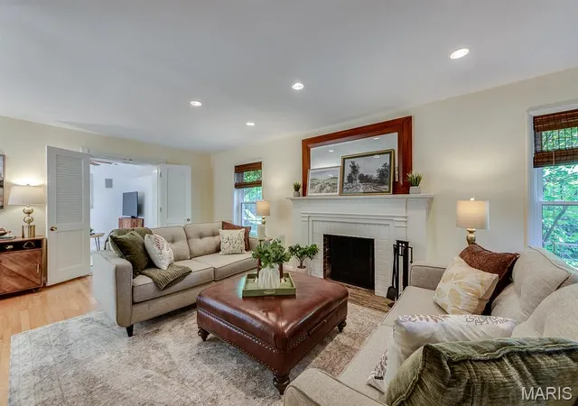 Photo 2 of Sale Pending at 2216 Ferncliff Ln, Saint Louis, MO 63122 | MLS# MIS26066279 | Listing updated on 2026-10-17