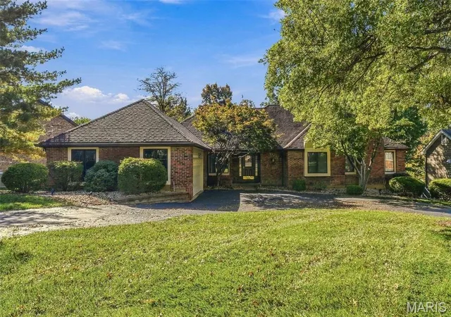 Photo 1 of Sale Pending at 741 Cedar Fld Ct, Chesterfield, MO 63017 | MLS# MIS26066280 | Listing updated on 2026-10-27