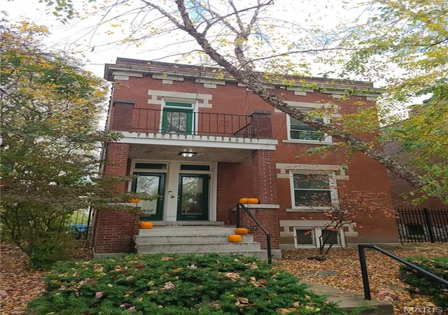 Photo 2 of Multi family home for sale at 5837 Nina Pl, Saint Louis, MO 63112 | MLS# MIS26066282 | Listing updated on 2026-10-15