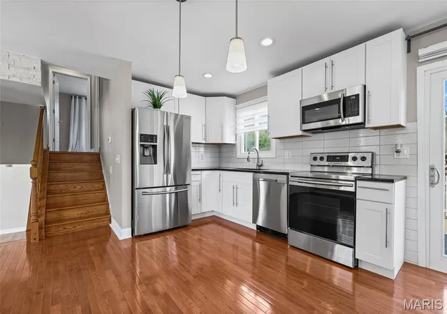 Photo 3 of Sale Pending at 4301 Barth Dr, Saint Louis, MO 63125 | MLS# MIS26066290 | Listing updated on 2026-10-18