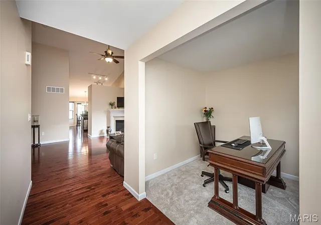 Photo 3 of Sale Pending at 144 Baxter Cmns Dr, Manchester, MO 63011 | MLS# MIS26066292 | Listing updated on 2026-10-19