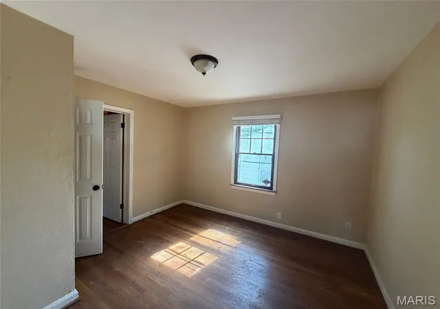 Photo 4 of Sale Pending at 7625 Belwood Dr, Saint Louis, MO 63121 | MLS# MIS26066293 | Listing updated on 2026-10-26