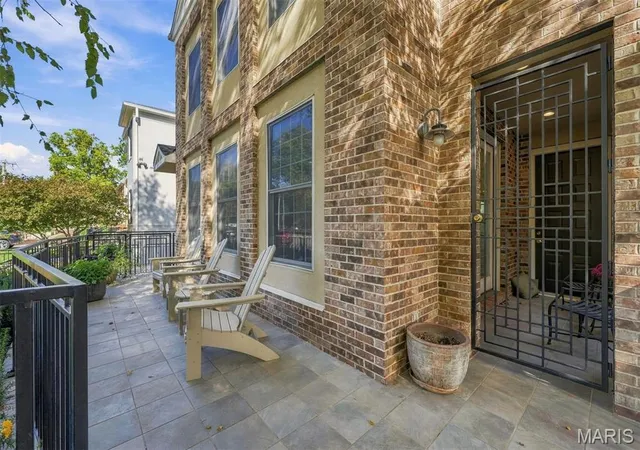 Photo 2 of Single family home for sale at 248 Gay Ave, Saint Louis, MO 63105 | MLS# MIS26066302 | Listing updated on 2026-10-28