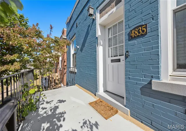 Photo 3 of Single family home for sale at 4835 Germania St, Saint Louis, MO 63116 | MLS# MIS26066304 | Listing updated on 2026-10-16