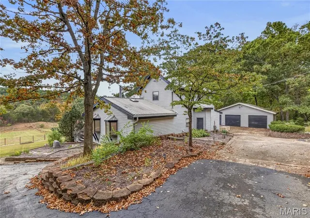 Photo 1 of House for sale at 12950 Palmer Ln, De Soto, MO 63020 | MLS# MIS26066313 | Listing updated on 2026-10-19