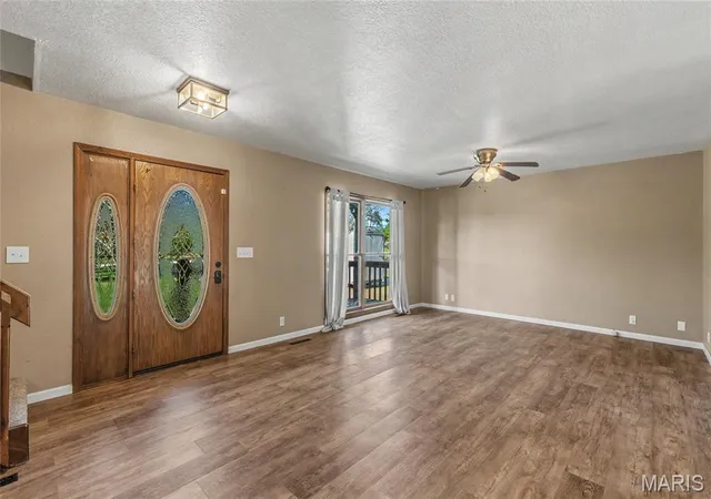 Photo 4 of Single family home for sale at 14 Bonnie Dr, Iberia, MO 65486 | MLS# MIS26066325 | Listing updated on 2026-10-28