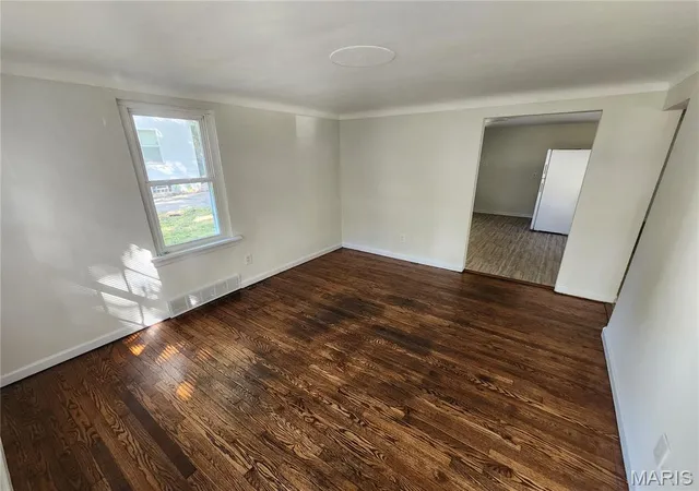 Photo 1 of Single family home for sale at 247 Barto Dr, Saint Louis, MO 63135 | MLS# MIS26066341 | Listing updated on 2026-10-15