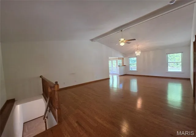 Photo 2 of Single family home for sale at 189 Southern Oaks Dr, St Charles, MO 63303 | MLS# MIS26066350 | Listing updated on 2026-10-21