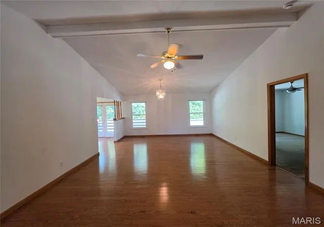 Photo 3 of Single family home for sale at 189 Southern Oaks Dr, St Charles, MO 63303 | MLS# MIS26066350 | Listing updated on 2026-10-21
