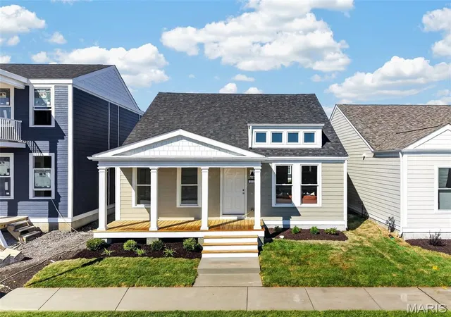 Photo 1 of Single family home for sale at 4018 Barretts Crk Dr, Saint Charles, MO 63301 | MLS# MIS26066351 | Listing updated on 2026-10-15