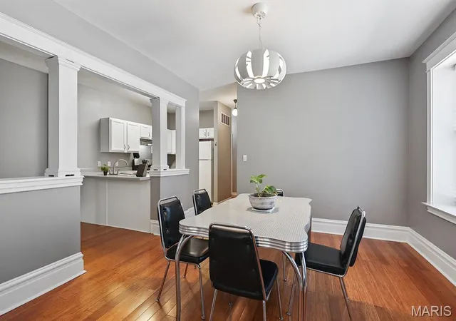Listing Photo 5 - Condo for sale in building located at 3832 Shaw Blvd, Saint Louis, MO 63110 - Unit #A