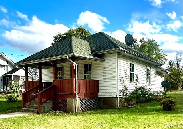 Photo 1 of Single family home for sale at 407 W St Louis St, Bland, MO 65014 | MLS# MIS26066380 | Listing updated on 2026-10-16