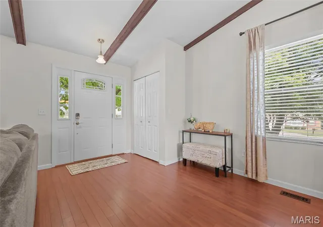 Photo 3 of Single family home for sale at 37 Ann Dr, Saint Peters, MO 63376 | MLS# MIS26066383 | Listing updated on 2026-10-17