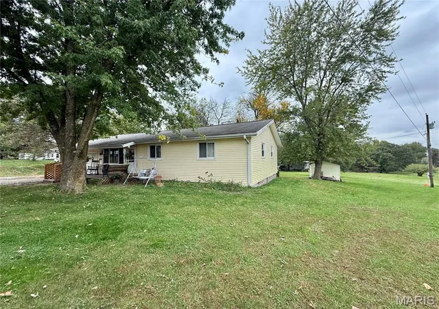Photo 2 of Single family home for sale at 31575 Old Monticello Rd, Canton, MO 63435 | MLS# MIS26066387 | Listing updated on 2026-10-15