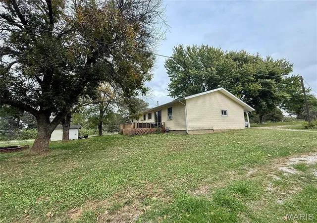 Photo 3 of Single family home for sale at 31575 Old Monticello Rd, Canton, MO 63435 | MLS# MIS26066387 | Listing updated on 2026-10-15
