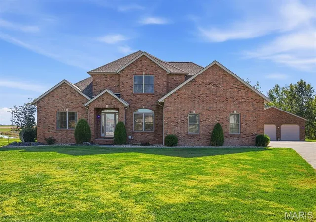 Photo 1 of Single family home for sale at 14032 S Fork, Aviston, IL 62216 | MLS# MIS26066389 | Listing updated on 2026-10-27