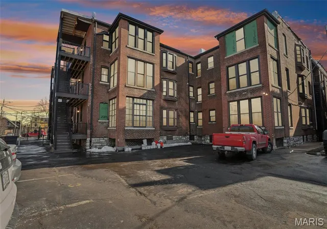 Photo 1 of Condo for sale at 5539 Waterman Blvd #2N, Saint Louis, MO 63112 | MLS# MIS26066393 | Listing updated on 2026-10-15