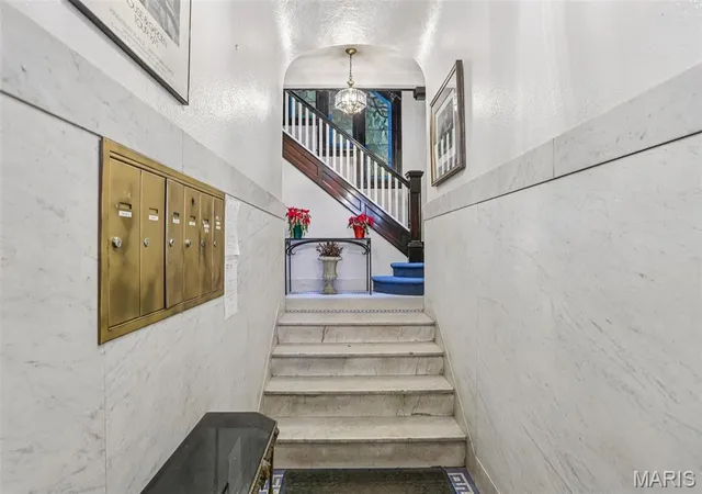 Photo 4 of Condo for sale at 5539 Waterman Blvd #2N, Saint Louis, MO 63112 | MLS# MIS26066393 | Listing updated on 2026-10-15