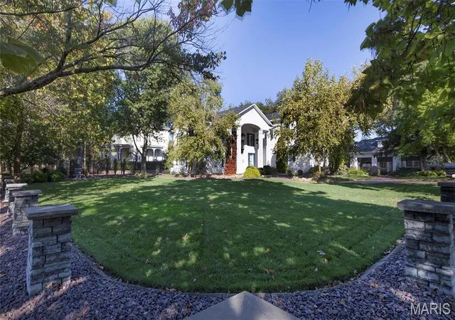 Photo 4 of Single family home for sale at 631 Livingston St, Carlyle, IL 62231 | MLS# MIS26066404 | Listing updated on 2026-10-27