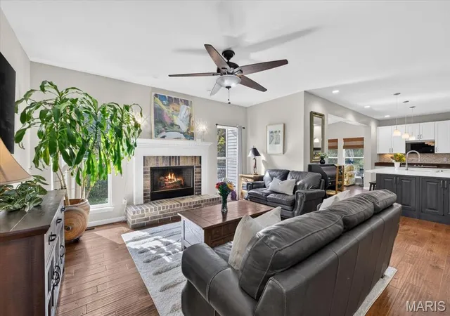 Photo 3 of Single family home for sale at 1448 Red Oak Plantation Dr, Ballwin, MO 63021 | MLS# MIS26066411 | Listing updated on 2026-10-27