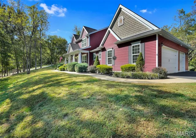 Photo 3 of Single family home for sale at 715 Madison Valley, Wildwood, MO 63005 | MLS# MIS26066415 | Listing updated on 2026-10-22