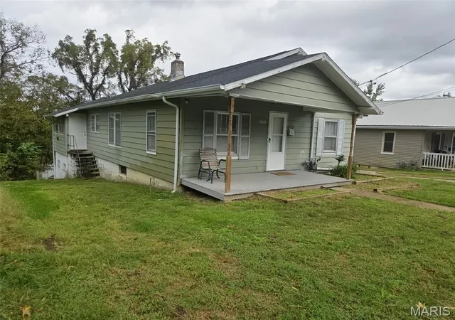 Photo 2 of Single family home for sale at 1618 Singleton Ave, Hannibal, MO 63401 | MLS# MIS26066416 | Listing updated on 2026-10-19