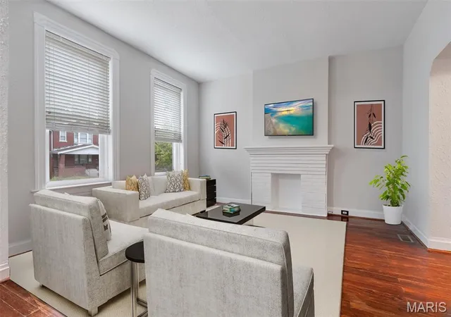 Photo 3 of Single family home for sale at 748 Dover Pl, Saint Louis, MO 63111 | MLS# MIS26066417 | Listing updated on 2026-10-19
