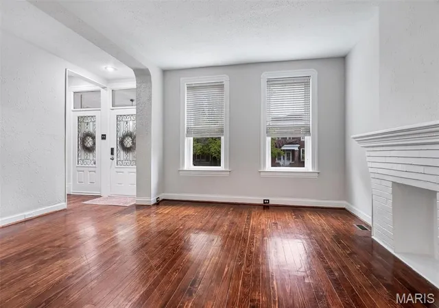 Photo 4 of Single family home for sale at 748 Dover Pl, Saint Louis, MO 63111 | MLS# MIS26066417 | Listing updated on 2026-10-19