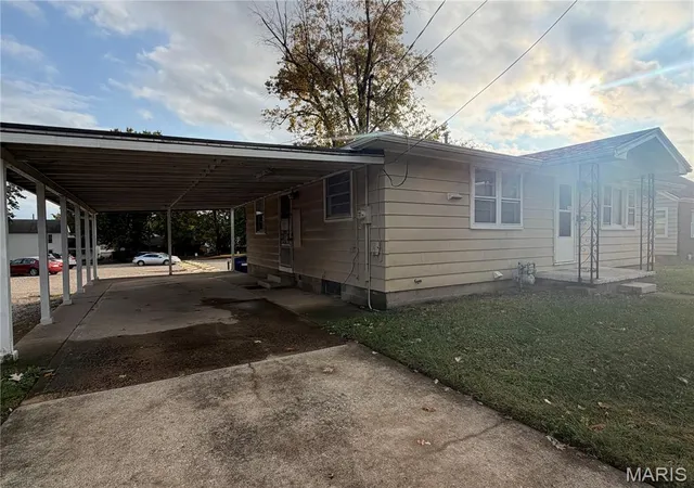 Photo 1 of Single family home for sale at 408 E Durley, Greenville, IL 62246 | MLS# MIS26066427 | Listing updated on 2026-10-16
