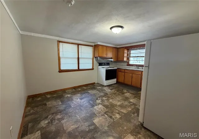 Photo 4 of Single family home for sale at 408 E Durley, Greenville, IL 62246 | MLS# MIS26066427 | Listing updated on 2026-10-16