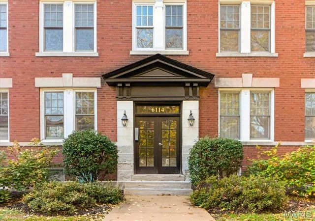 Photo 2 of Condo for sale at 6114 Washington Blvd #202, Saint Louis, MO 63112 | MLS# MIS26066431 | Listing updated on 2026-10-22
