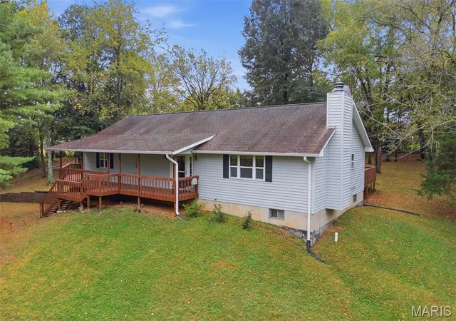 Photo 2 of Single family home for sale at 12150 Cedar Hills Dr, Highland, IL 62249 | MLS# MIS26066436 | Listing updated on 2026-10-19