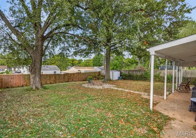 Photo 3 of Single family home for sale at 12139 Belaire Pl, Maryland Heights, MO 63043 | MLS# MIS26066442 | Listing updated on 2026-10-27
