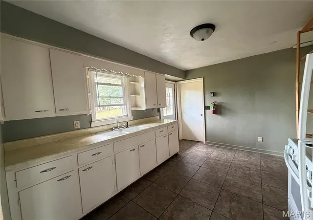 Photo 4 of Single family home for sale at 410 E Beaumont, Greenville, IL 62246 | MLS# MIS26066454 | Listing updated on 2026-10-16