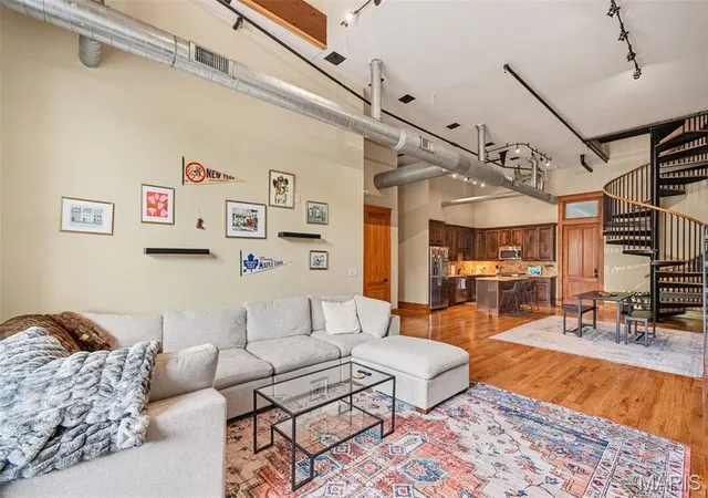 Photo 2 of Condo for sale at 3556 Magnolia Ave #302, Saint Louis, MO 63118 | MLS# MIS26066458 | Listing updated on 2026-10-21