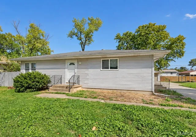 Photo 1 of Single family home for sale at 2013 Florence St, East Saint Louis, IL 62206 | MLS# MIS26066461 | Listing updated on 2026-10-23