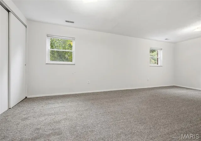 Photo 3 of Single family home for sale at 59 Glendale Dr, Glen Carbon, IL 62034 | MLS# MIS26066462 | Listing updated on 2026-10-29