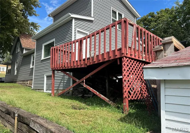 Photo 3 of Single family home for sale at 2052 3rd Avenue, East Moline, IL 61244 | MLS# MIS26066467 | Listing updated on 2026-10-20