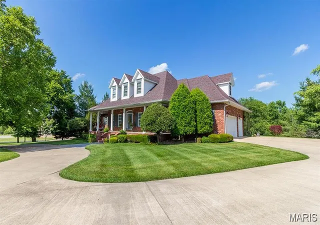 Photo 3 of Single family home for sale at 1518 Arbour Dr, Lebanon, MO 65536 | MLS# MIS26066473 | Listing updated on 2026-10-20