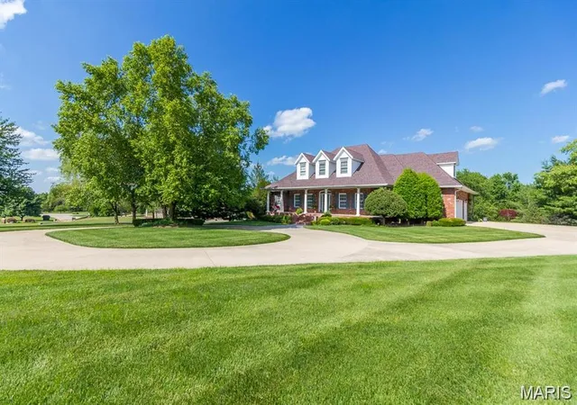 Photo 3 of Single family home for sale at 1518 Arbour Dr, Lebanon, MO 65536 | MLS# MIS26066473 | Listing updated on 2026-10-20