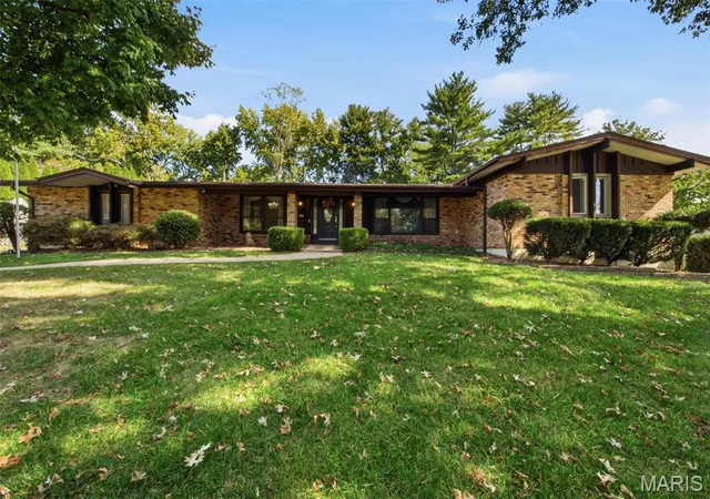 Single family home for sale at 14167 Parliament Dr, Chesterfield, MO 63017 | MLS# MIS26066480