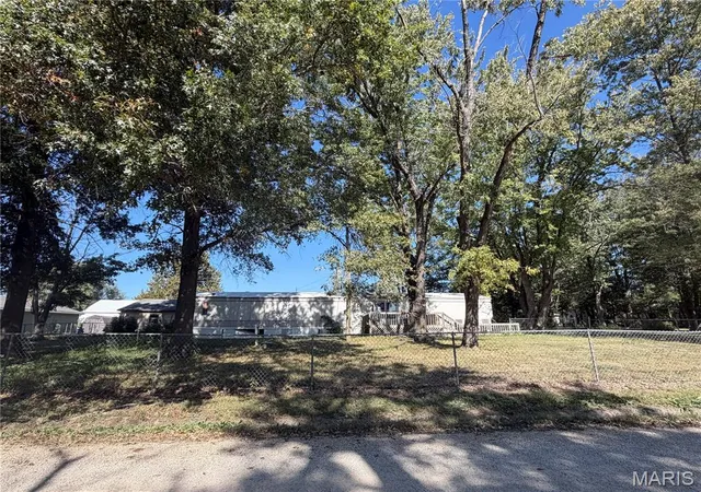 Photo 1 of Manufactured home for sale at 28944 Cherokee Ln, Jerseyville, IL 62052 | MLS# MIS26066484 | Listing updated on 2026-10-21