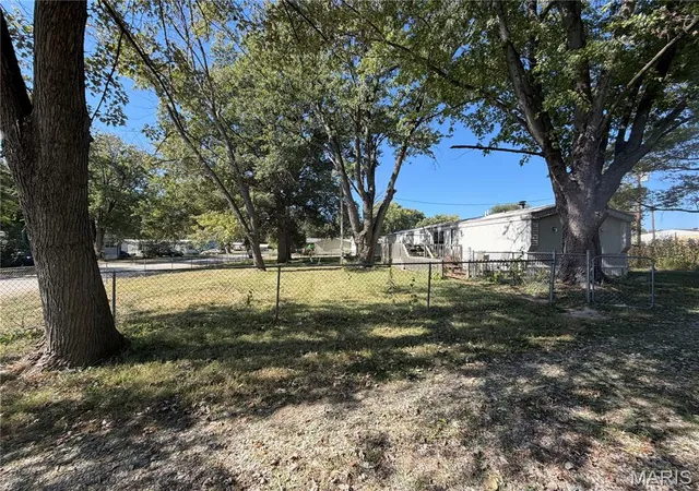 Photo 2 of Manufactured home for sale at 28944 Cherokee Ln, Jerseyville, IL 62052 | MLS# MIS26066484 | Listing updated on 2026-10-21