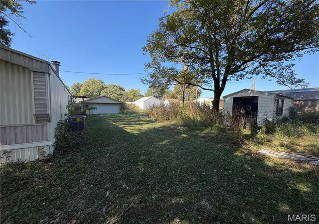 Photo 3 of Manufactured home for sale at 28944 Cherokee Ln, Jerseyville, IL 62052 | MLS# MIS26066484 | Listing updated on 2026-10-21