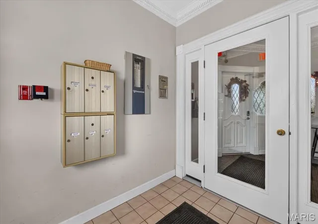 Photo 2 of Condo for sale at 210 N Taylor Ave #B, Saint Louis, MO 63122 | MLS# MIS26066487 | Listing updated on 2026-10-28