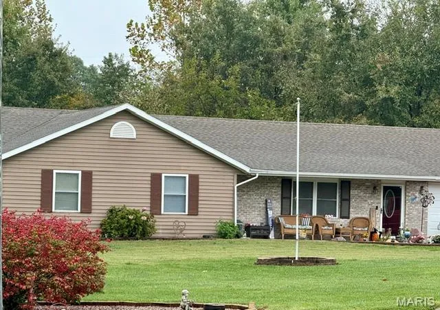 Photo 2 of Single family home for sale at 54022 Johnny Trl, Hannibal, MO 63401 | MLS# MIS26066503 | Listing updated on 2026-10-21