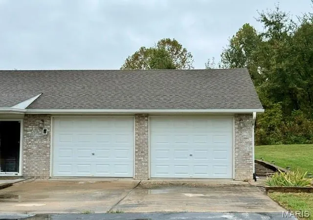 Photo 3 of Single family home for sale at 54022 Johnny Trl, Hannibal, MO 63401 | MLS# MIS26066503 | Listing updated on 2026-10-21