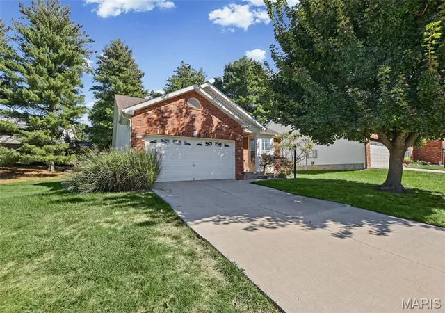 Photo 3 of Condo for sale at 1626 Mont Vista Ave, Godfrey, IL 62035 | MLS# MIS26066505 | Listing updated on 2026-10-23