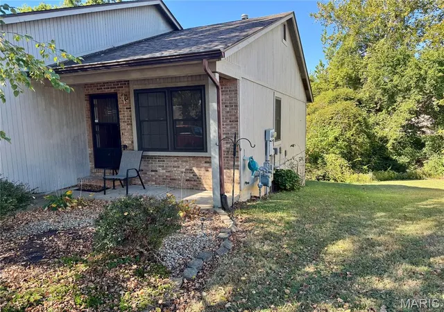 Photo 2 of Condo for sale at 1279 Ridgewood Ct, Collinsville, IL 62234 | MLS# MIS26066509 | Listing updated on 2026-10-22